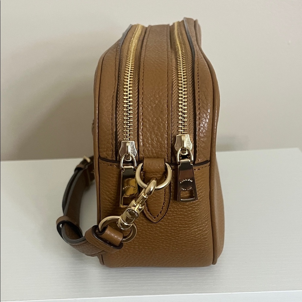 Coach Women’s Tan Leather Crossbody Bag NWOT - Picture 4 of 11